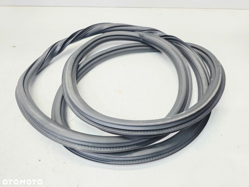 USZCZELKA DRZWI LEWY LUP PRAWY PRZÓD AUDI A4 B9 LIFT 8W0831721B - 4