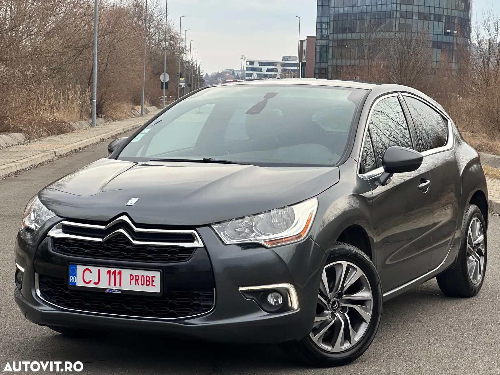 Citroën DS4 e-HDi 110 EGS6 SoChic - 7