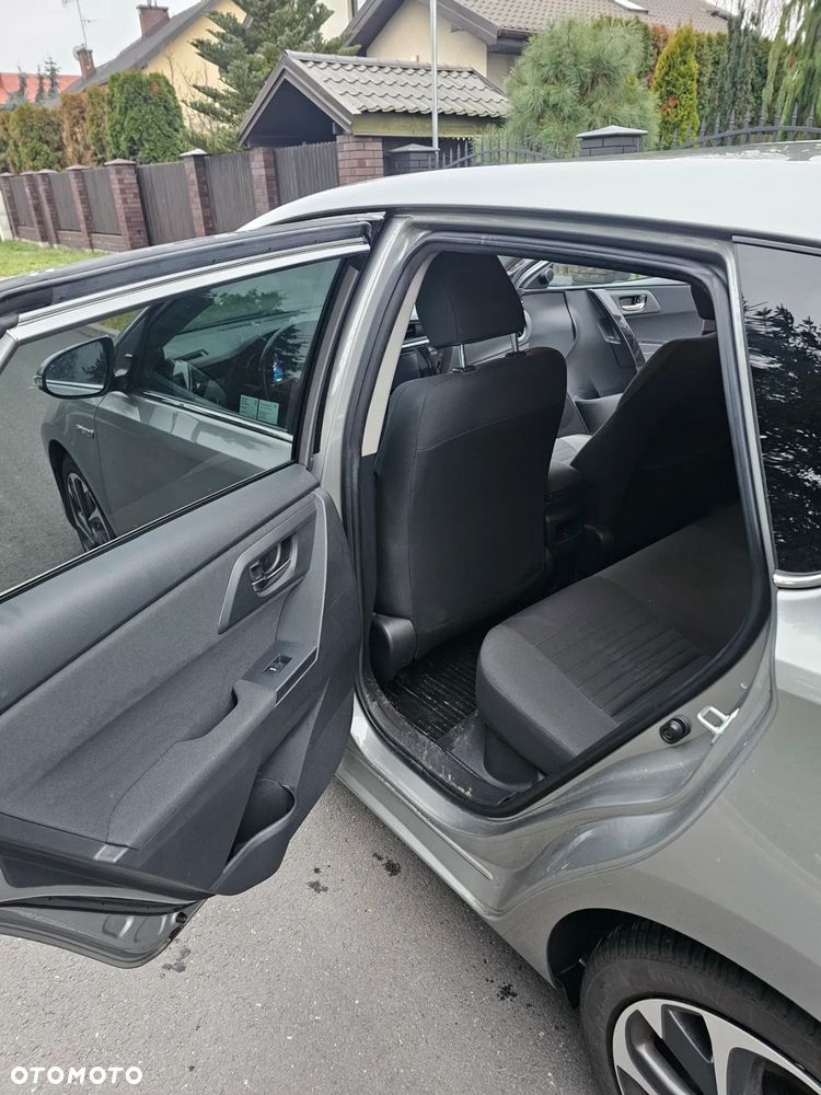 Toyota Auris 1.8 HSD Prestige - 16