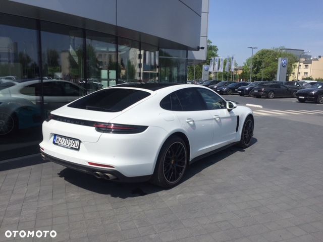 Porsche Panamera 4S - 7