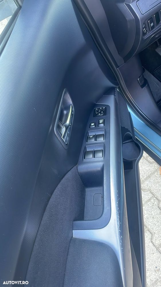 Mitsubishi Outlander - 10