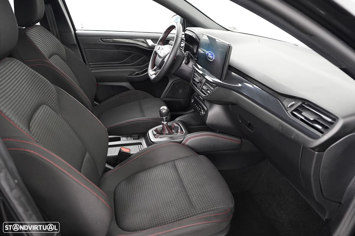 Ford Focus 1.0 EcoBoost MHEV ST-Line X - 20
