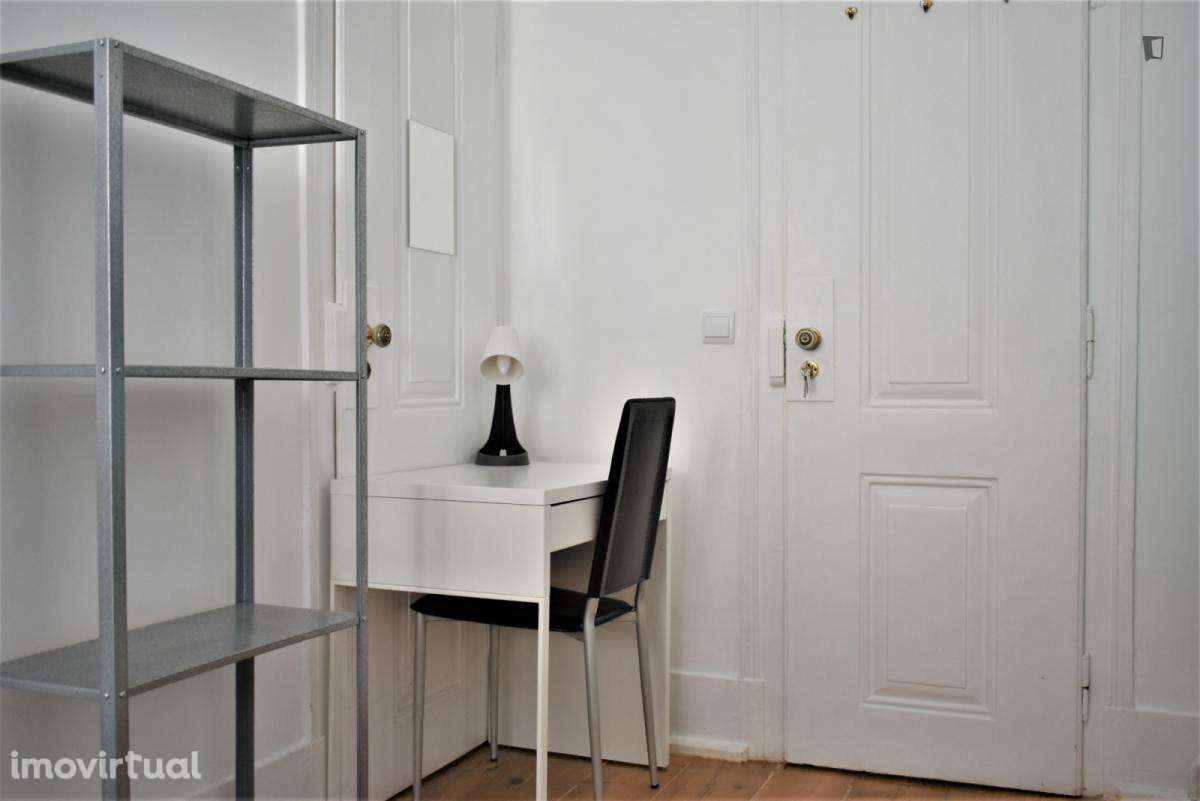 Quarto - localizado em Bairro Alto Lisbon - Grande imagem: 2/12