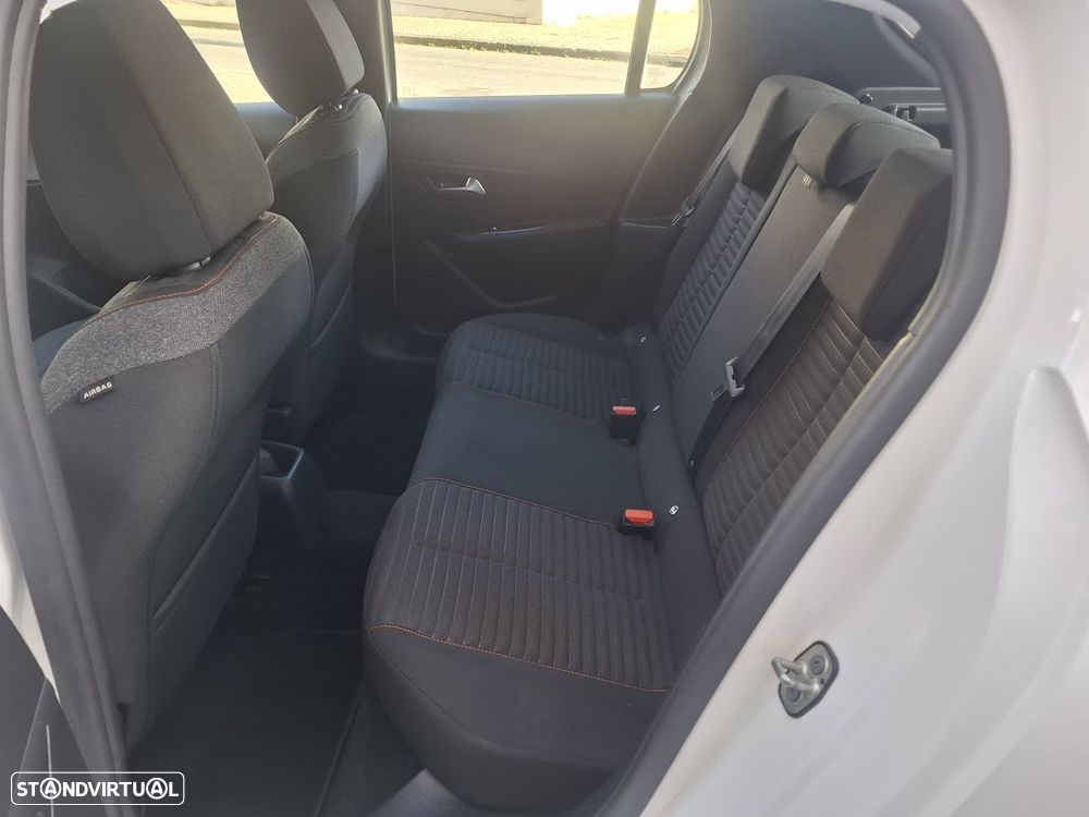 Peugeot 208 PureTech 75 Active - 32