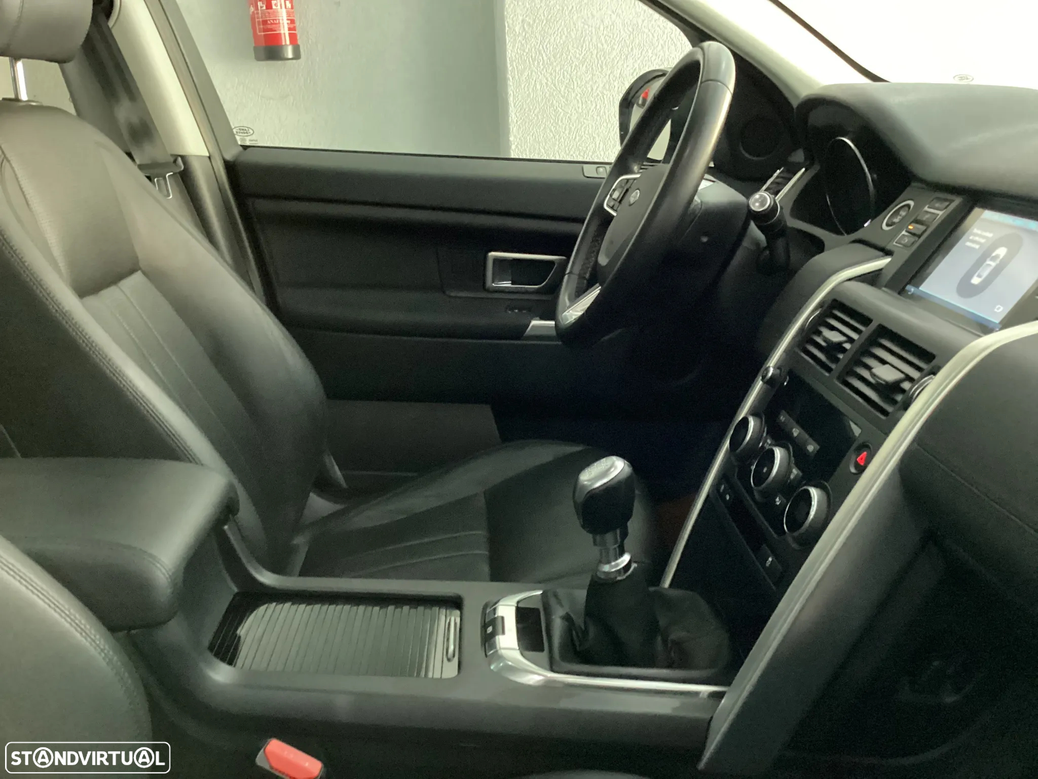 Land Rover Discovery Sport 2.0 TD4 HSE - 8