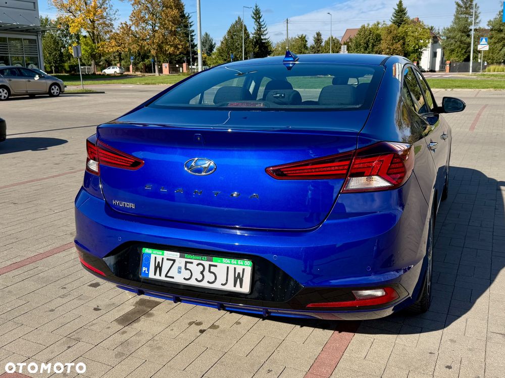 Hyundai Elantra 1.6 Style - 3