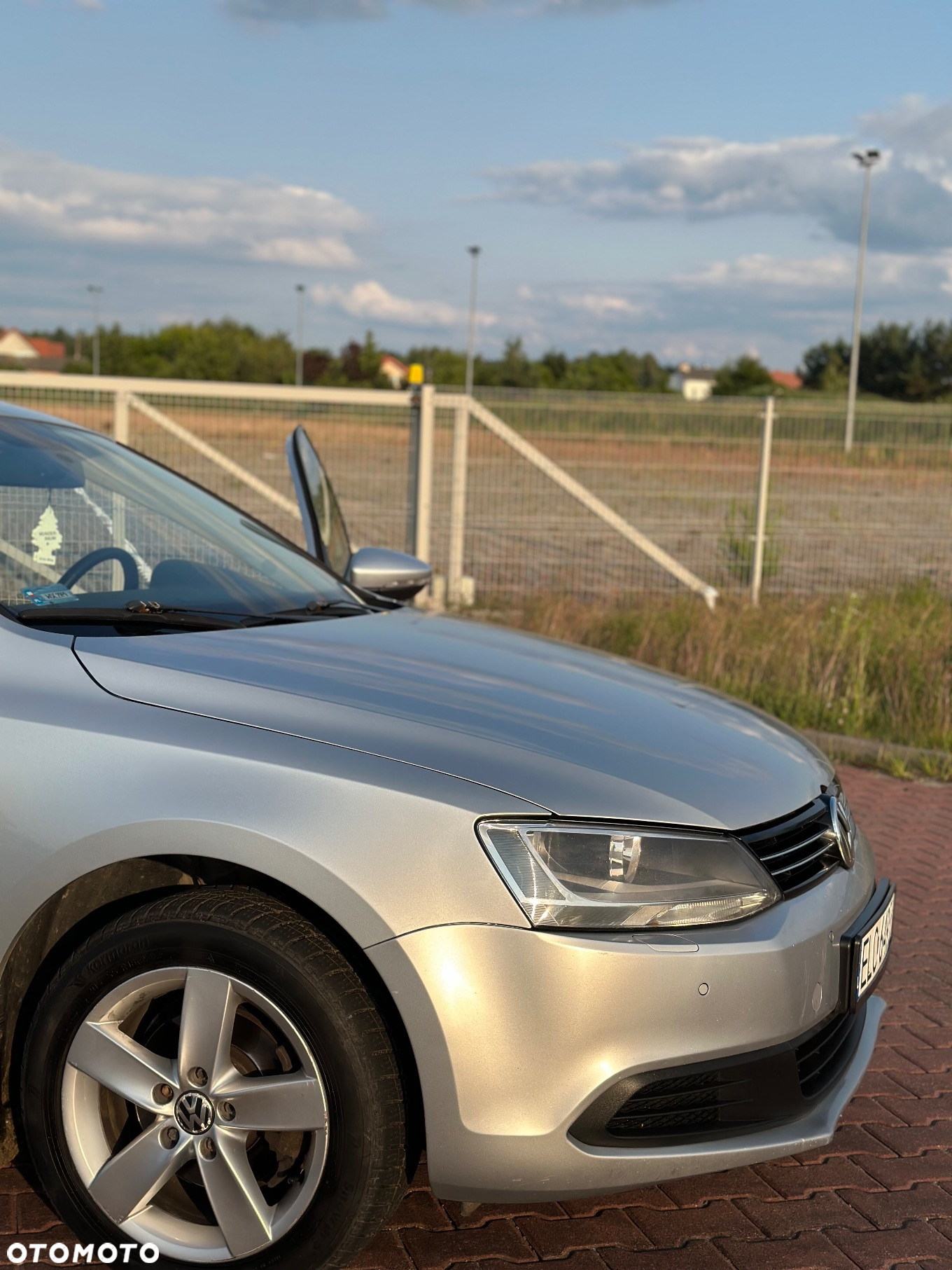 Volkswagen Jetta 1.6 TDI Highline - 24