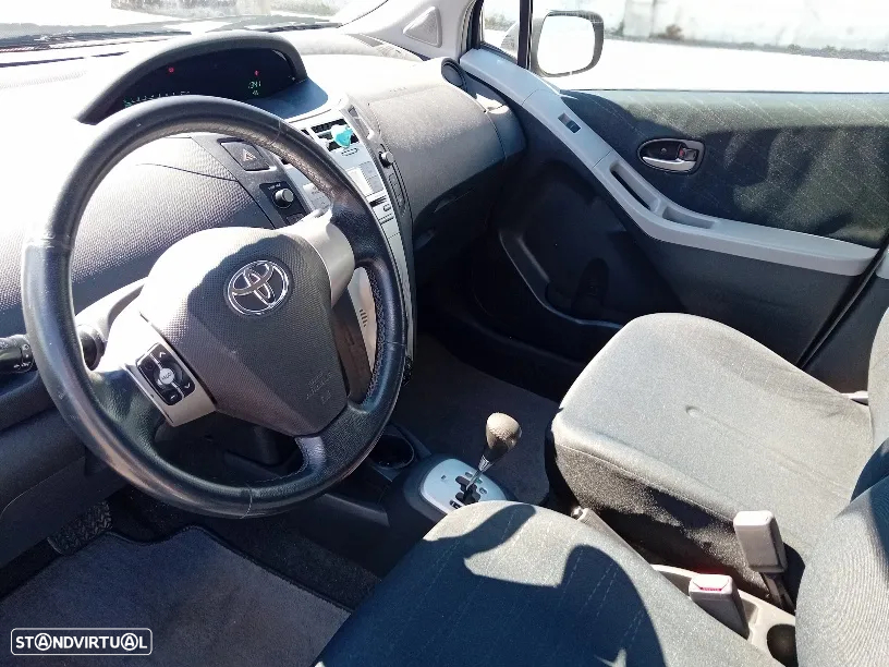Toyota Yaris 1.0 VVT-i Sol High Pack MMT VSC+TRC - 7