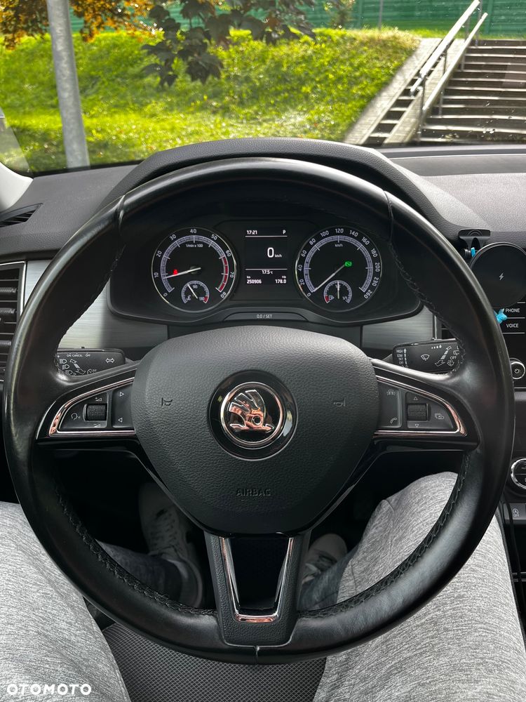 Skoda Kodiaq 2.0 TSI 4x4 Ambition DSG - 10