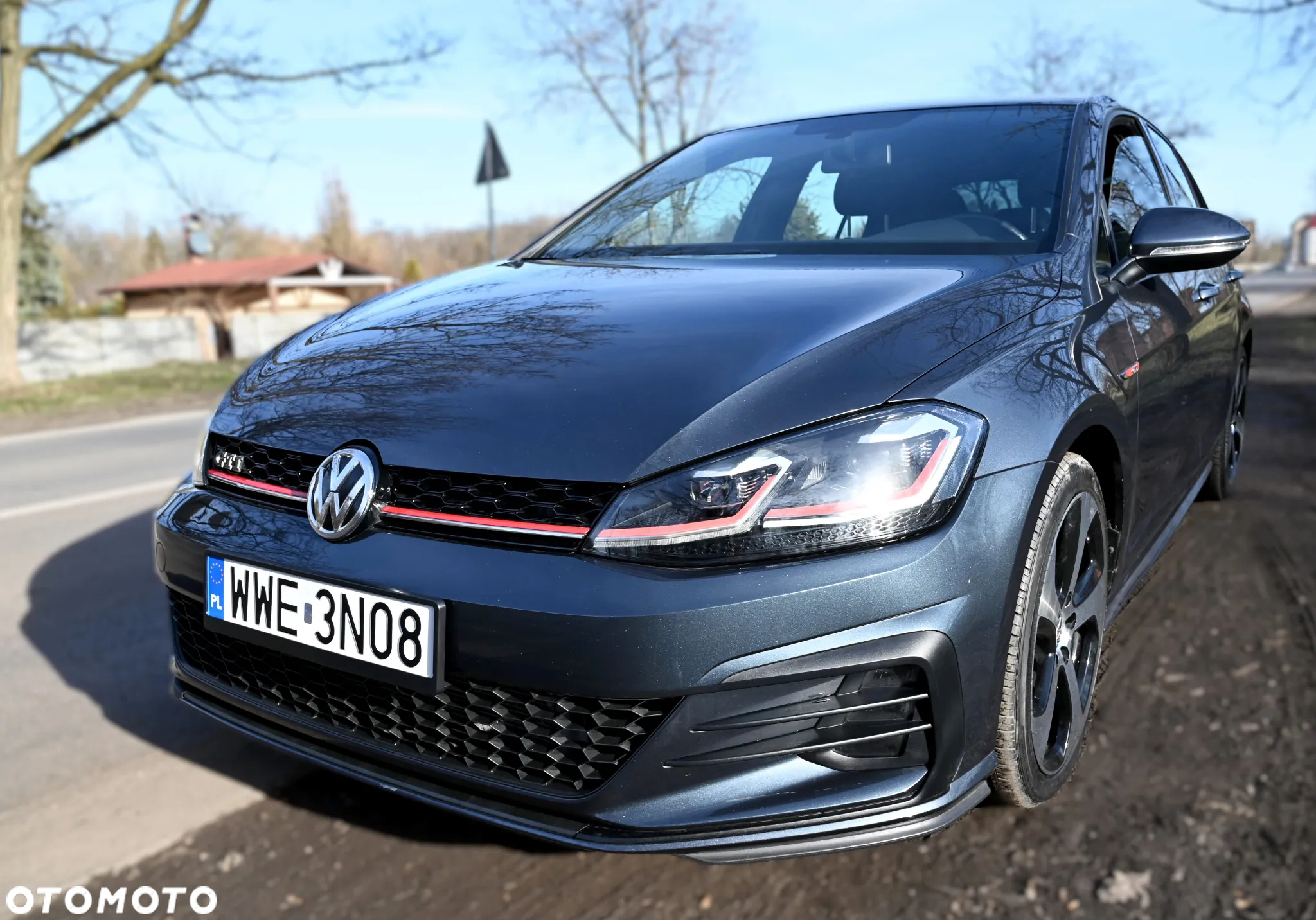 Volkswagen Golf - 11