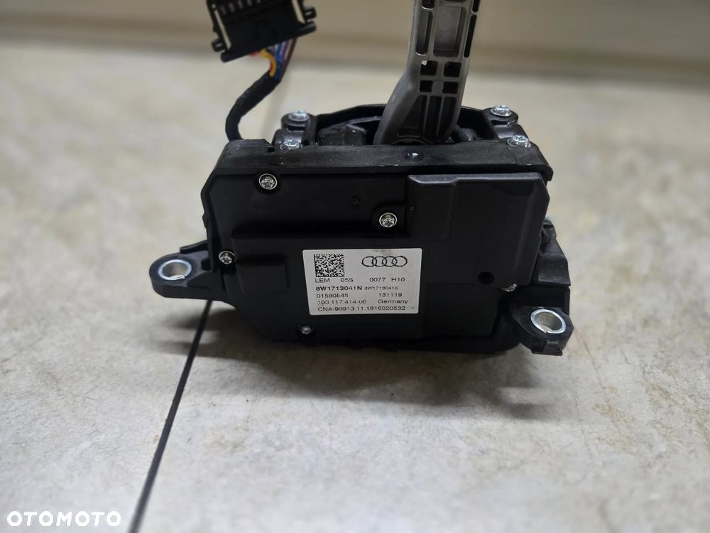 Wybierak lewarek biegów  AUDI A4 A5 8W STRONIC - 2