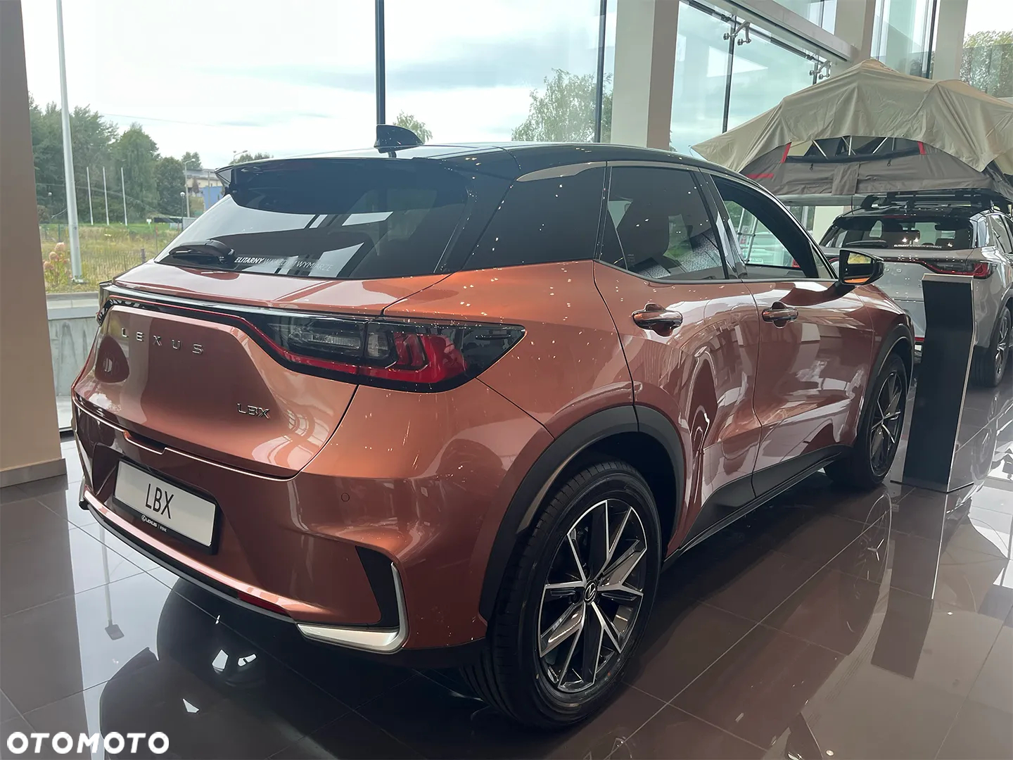 Lexus LBX 1.5 Hybrid Emotion - 3
