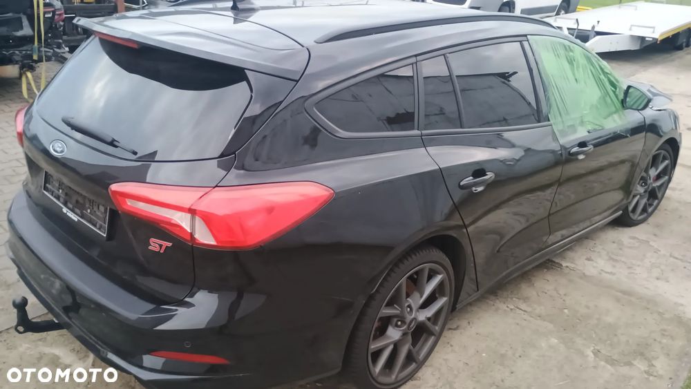 Ford Focus - 21
