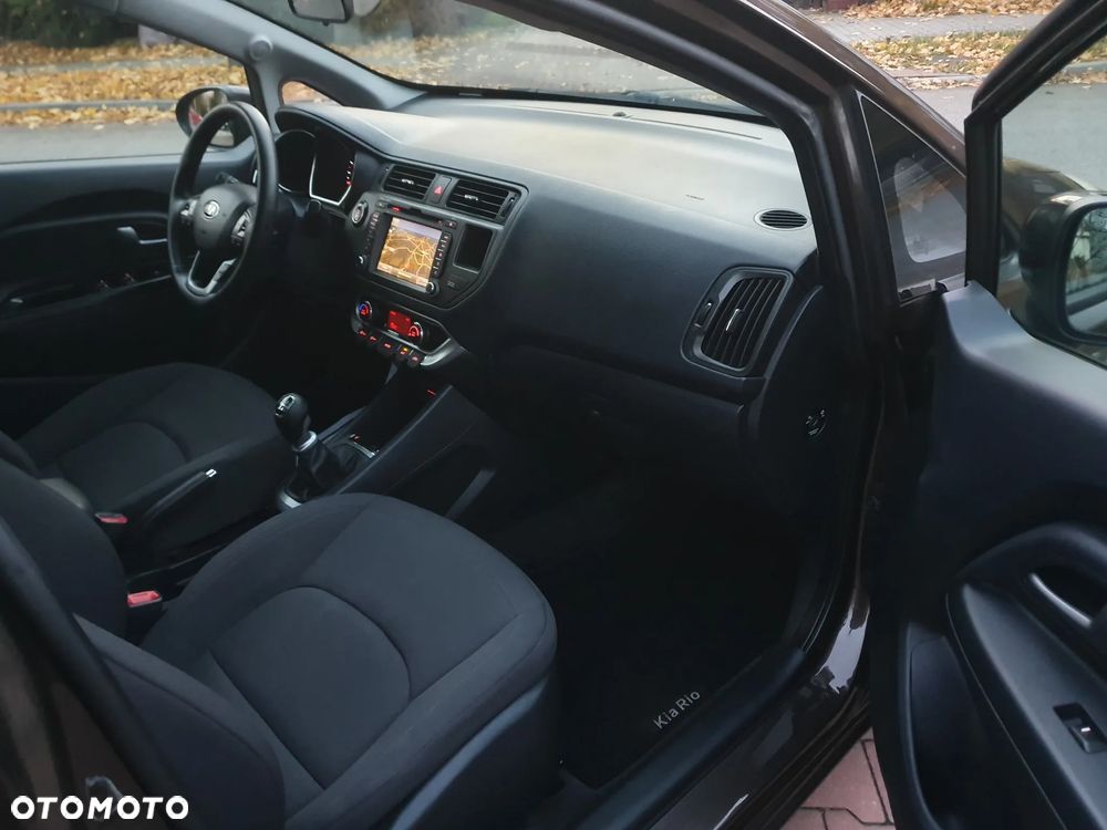 Kia Rio 1.4 XL Business Line - 11