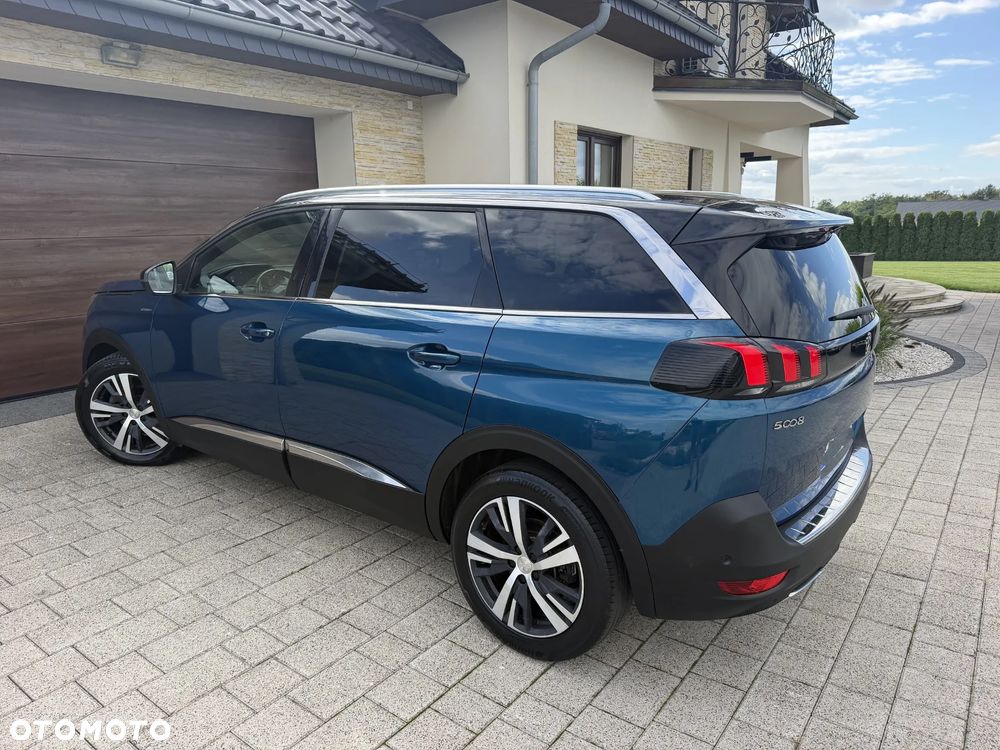 Peugeot 5008 - 8