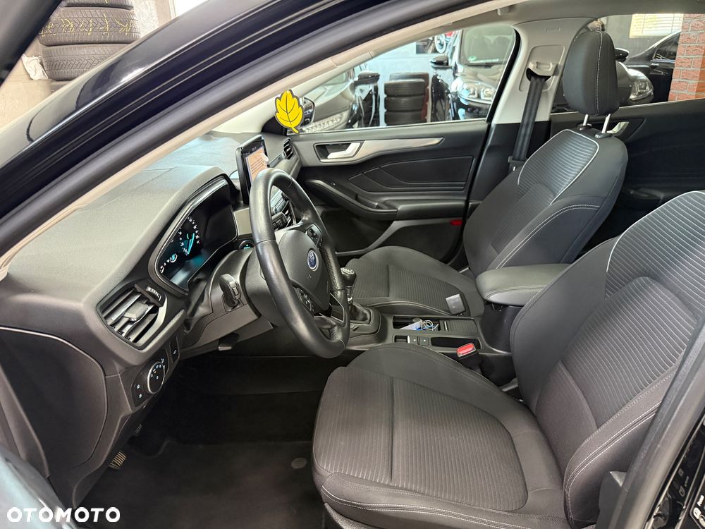 Ford Focus 2.0 EcoBlue STart-Stopp-System TITANIUM - 20