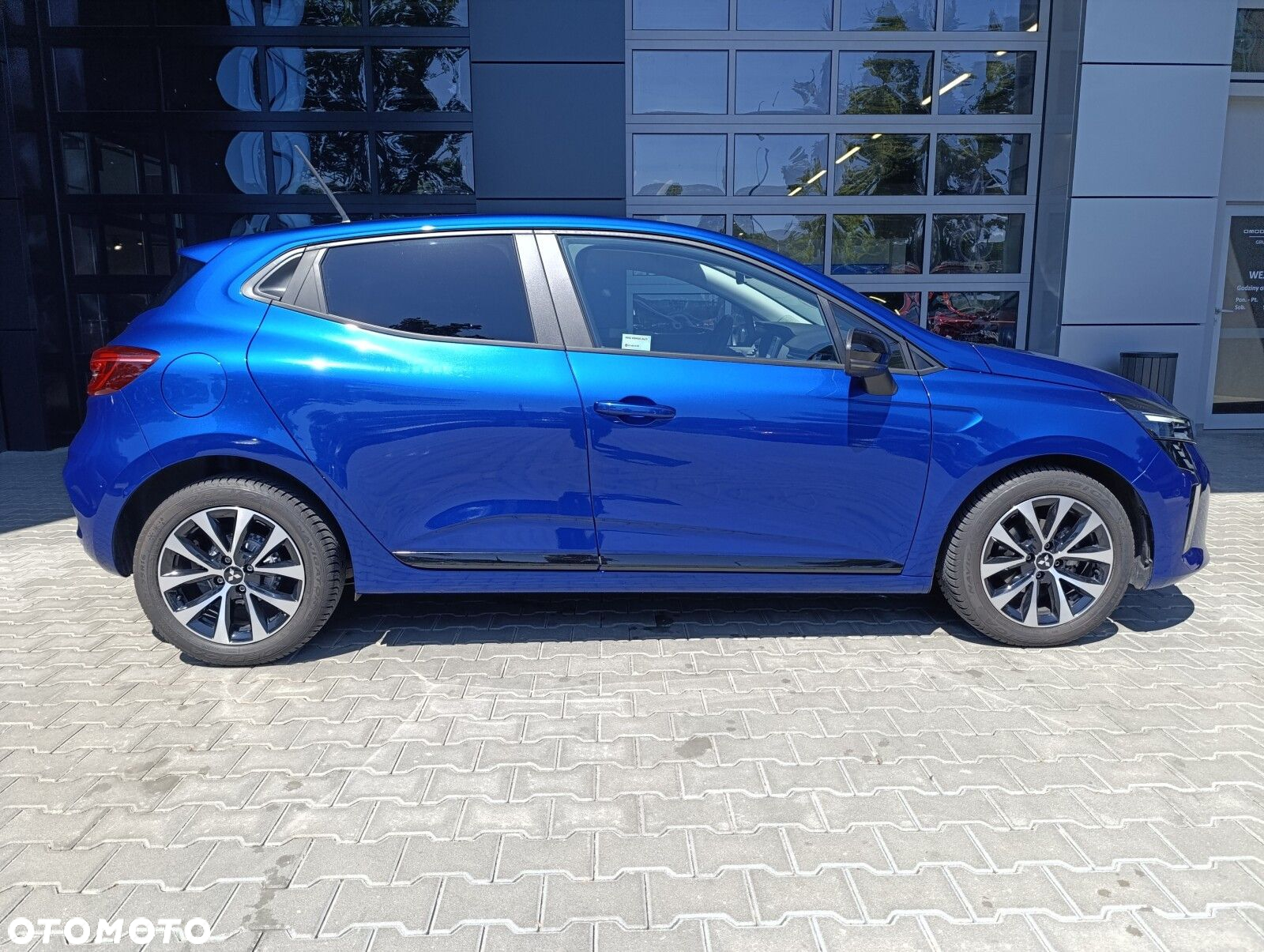 Mitsubishi Colt 1.0T Intense Style Cold Navi - 6