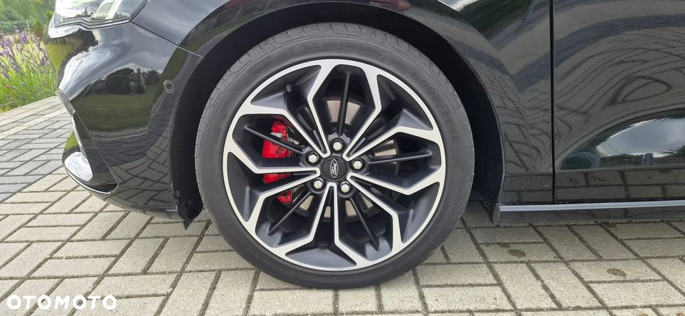 Ford Focus 2.0 EcoBlue STart-Stopp-System ST-LINE - 35
