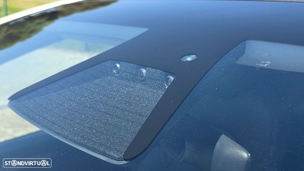 Tesla Model Y Long Range Tração Integral - 32