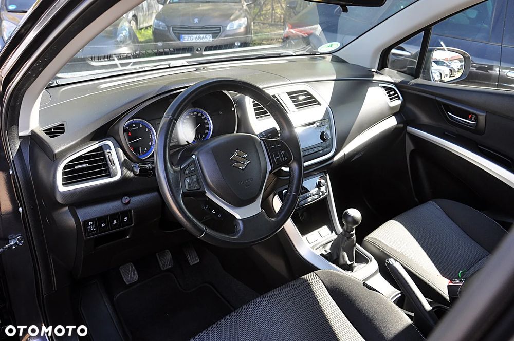 Suzuki SX4 S-Cross 1.6 Premium - 13
