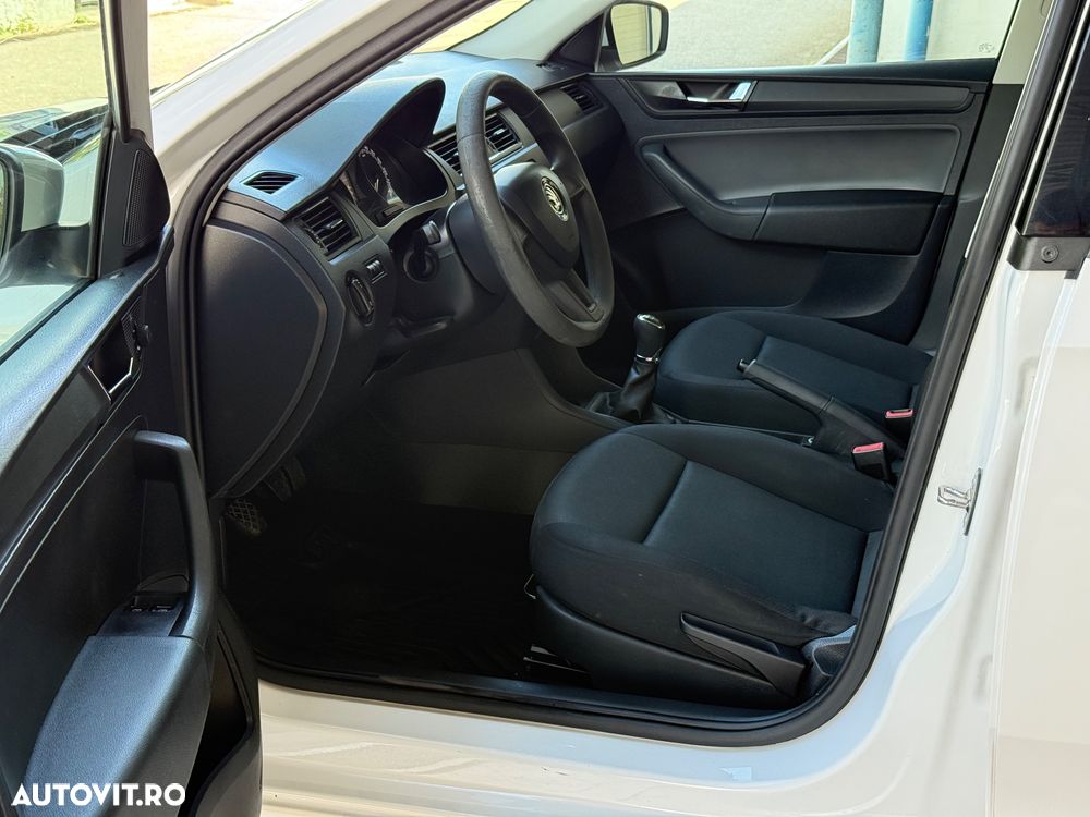 Skoda RAPID 1.6 TDI Active Green tec - 8