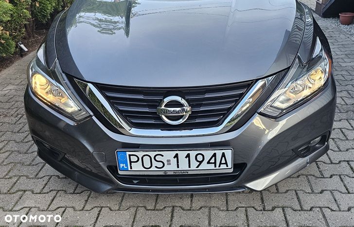 Nissan Altima - 13
