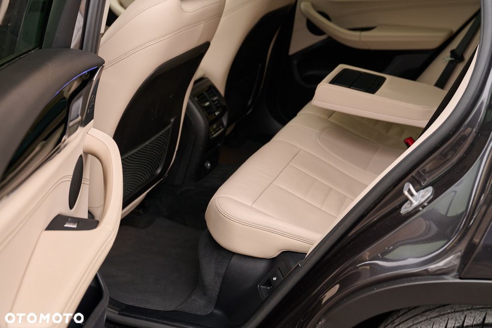 BMW X4 xDrive20i xLine sport - 21