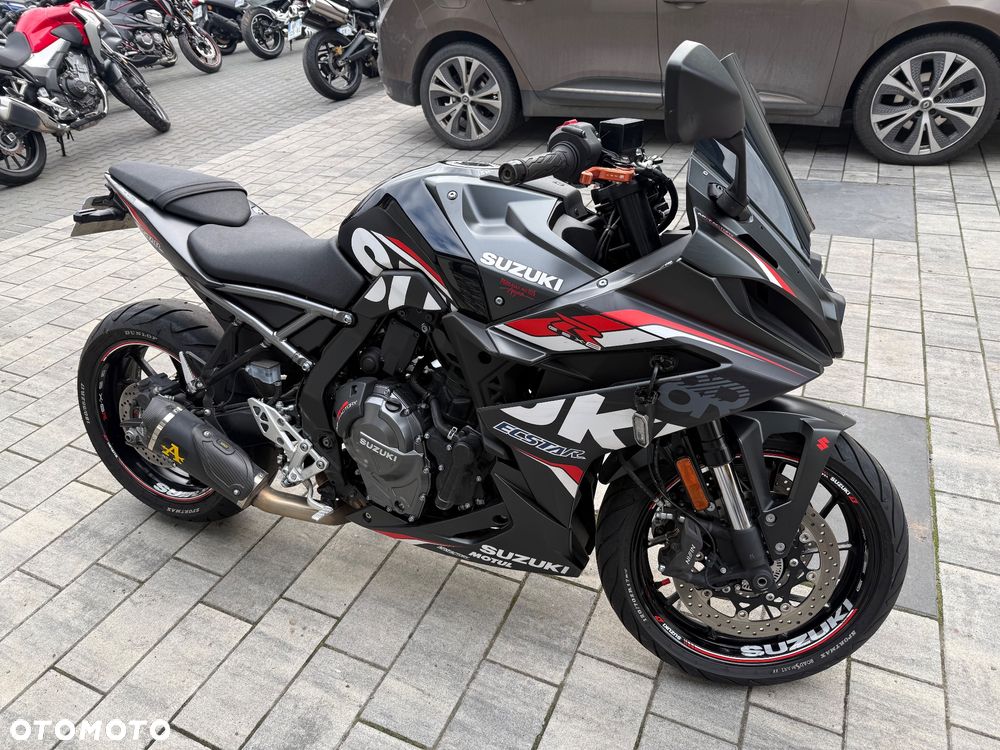 Suzuki GSX - 3