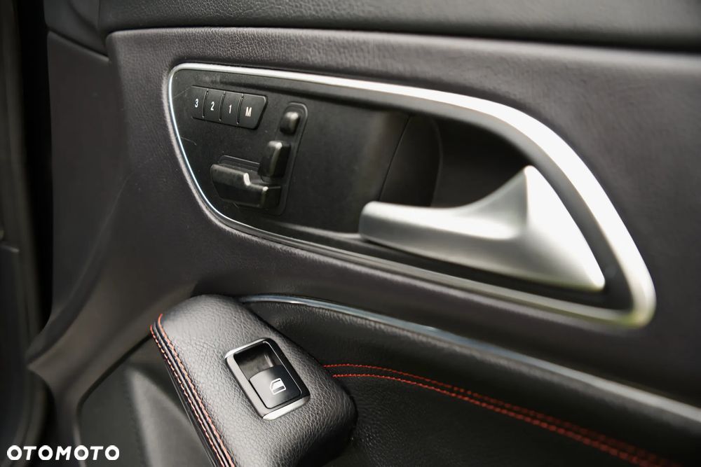 Mercedes-Benz CLA - 33