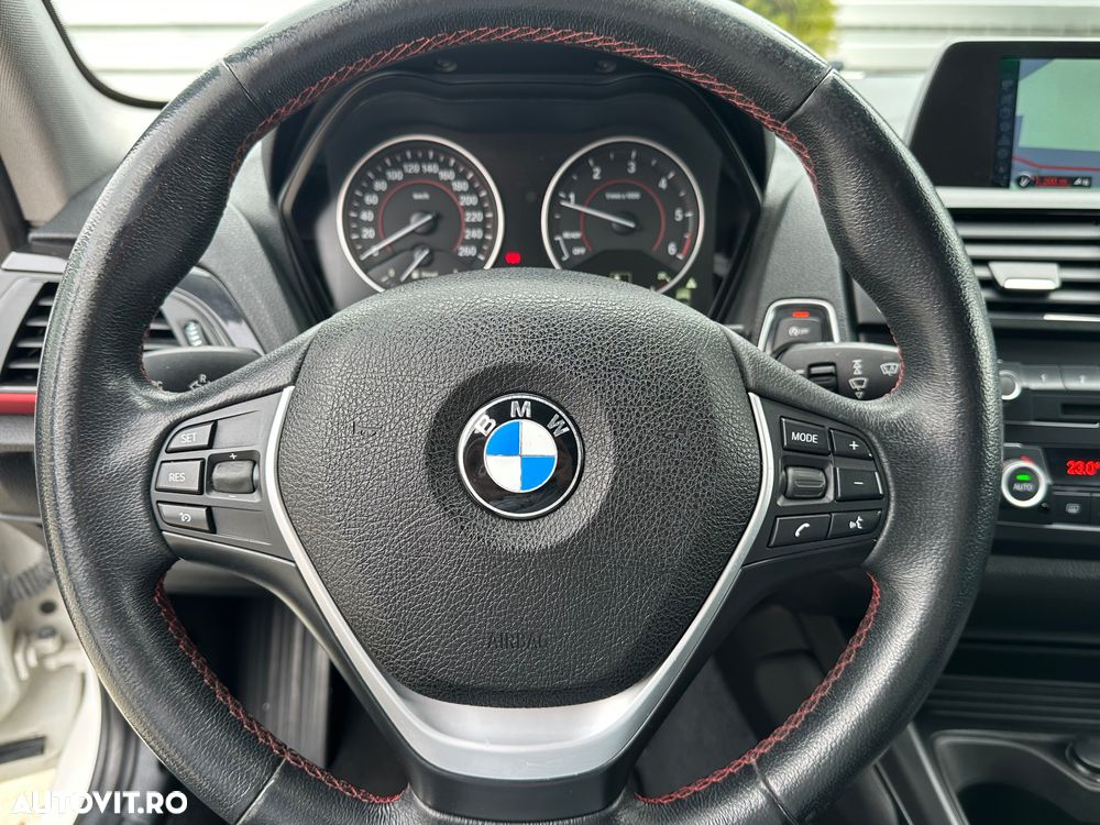 BMW Seria 1 118d Sport Line - 12