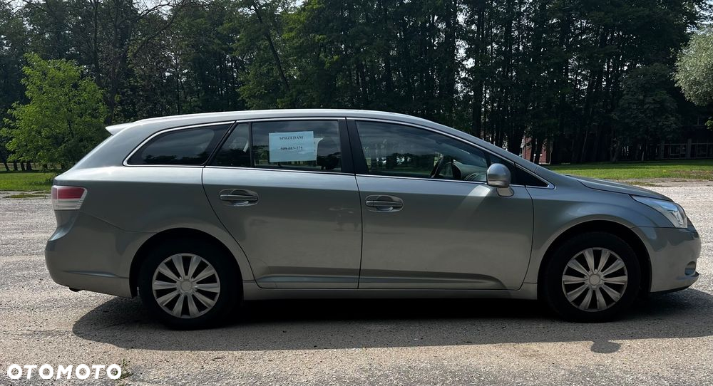 Toyota Avensis 2.0 D-4D Sol - 4