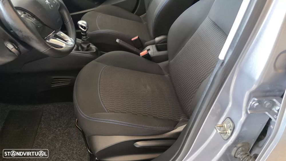 Peugeot 208 1.5 BlueHDi Signature - 37