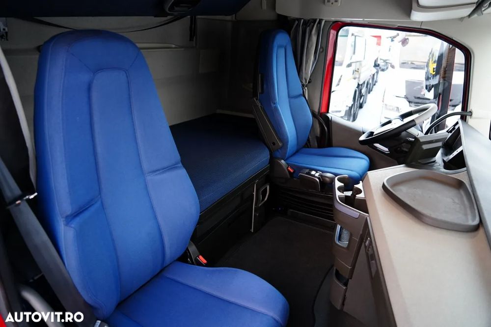 Volvo FH 460 / COMBINAT TANDEM / 120 M3 / TRANSPORT / I-SAVE / I-PARK COOL / PUNTE RIDICATĂ / PUNTE DIRECȚIE / CORTINĂ RANFORSATĂ - 32