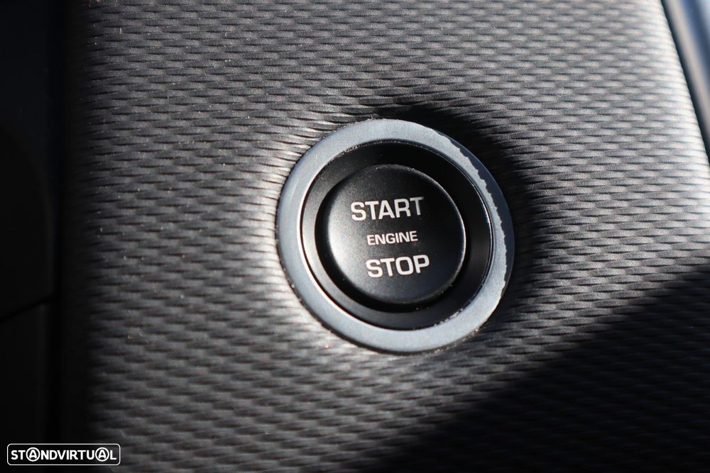 Land Rover Discovery Sport P300e Dynamic HSE - 44