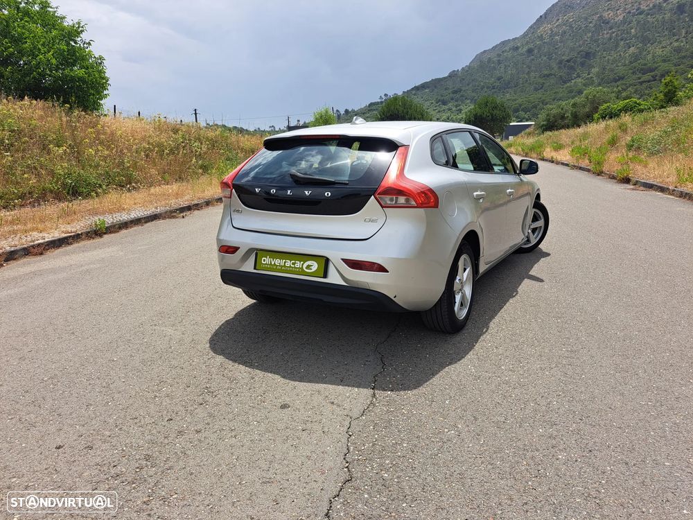 Volvo V40 D2 Kinetic - 4