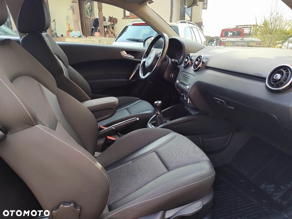 Audi A1 3-drzwiowe 1.2 TFSI Attraction - 5