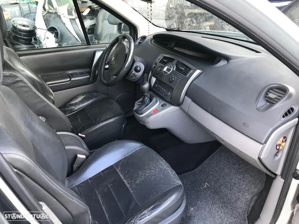 Renault Scenic II 1.9 DCi 2004 - Para Peças - 3