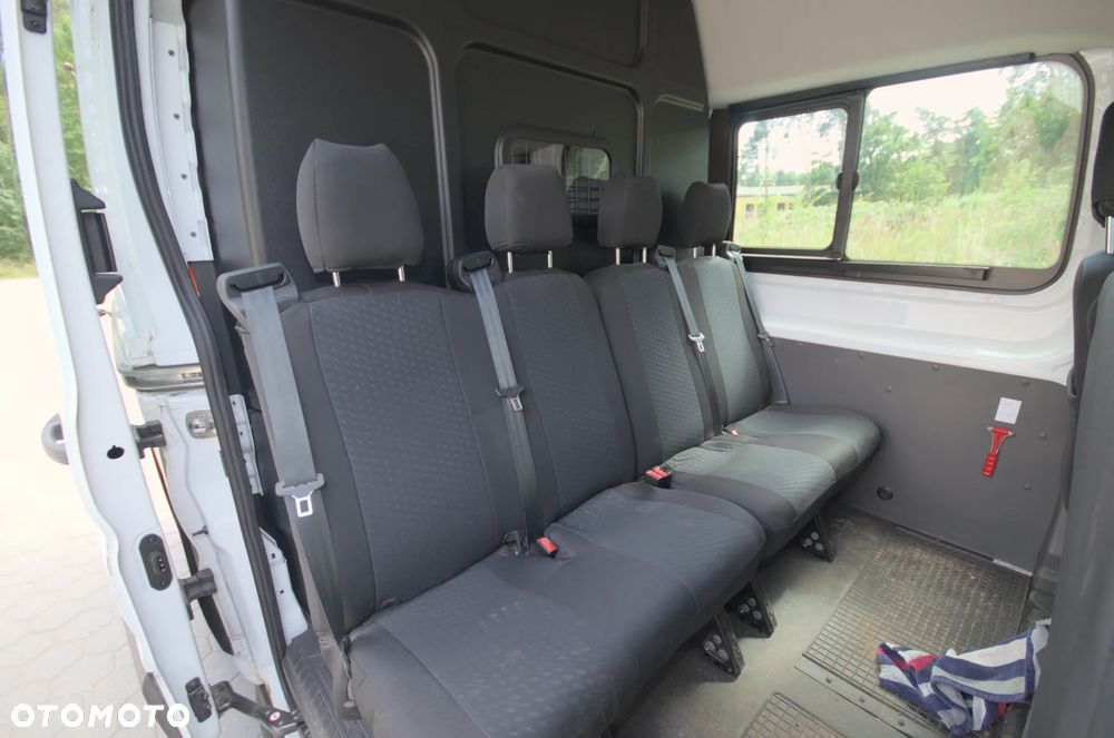 Ford Transit - 12