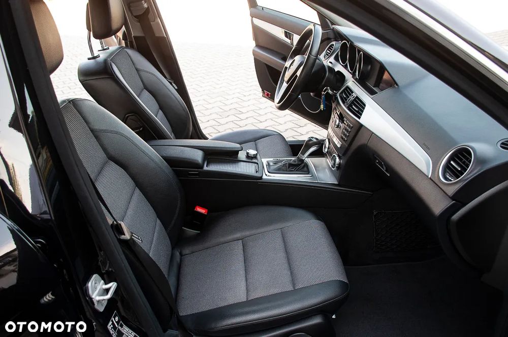 Mercedes-Benz Klasa C 200 Kompressor Automatik Avantgarde - 25