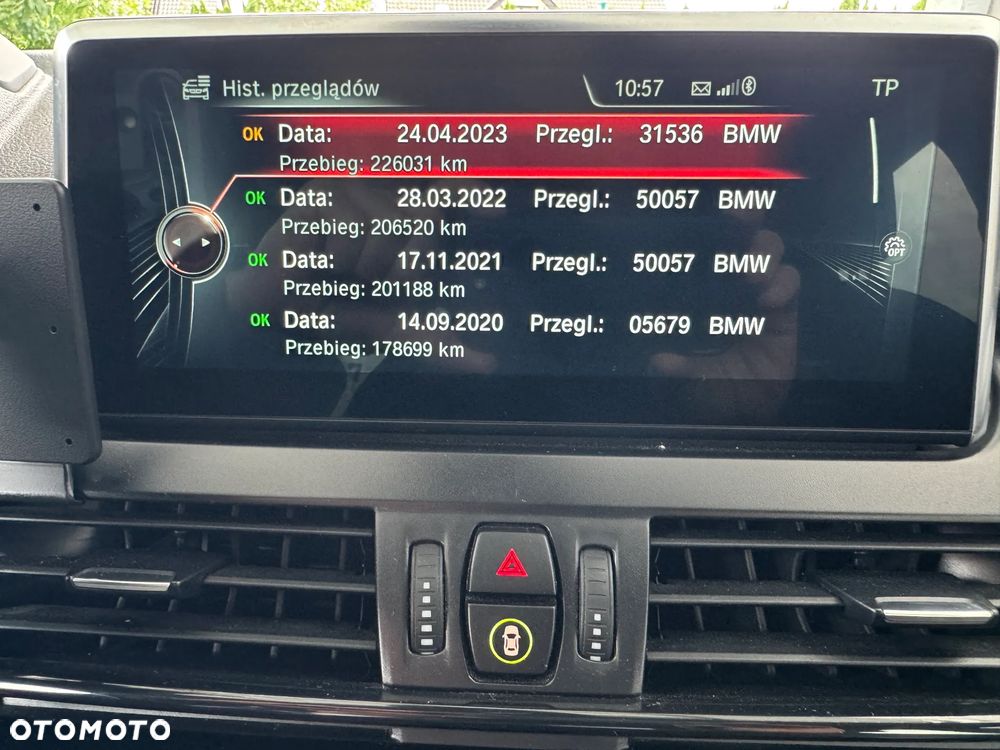 BMW Seria 2 218d - 15