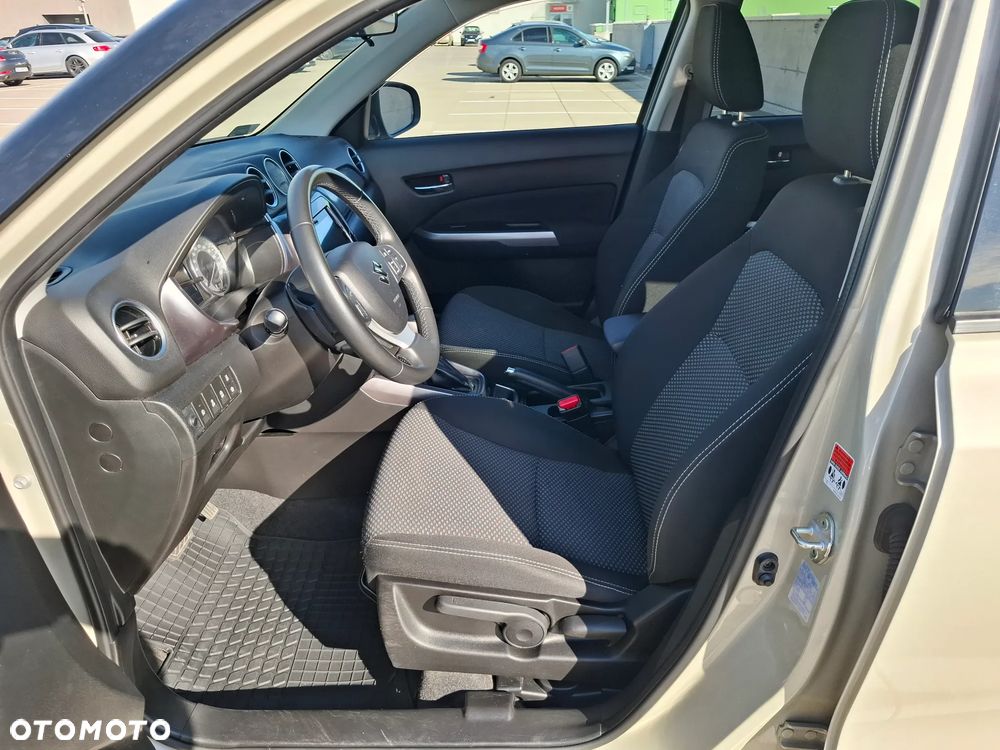 Suzuki Vitara 1.4 Boosterjet SHVS Premium 2WD - 17