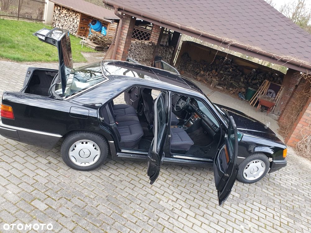 Mercedes-Benz W124 (1984-1993) - 1