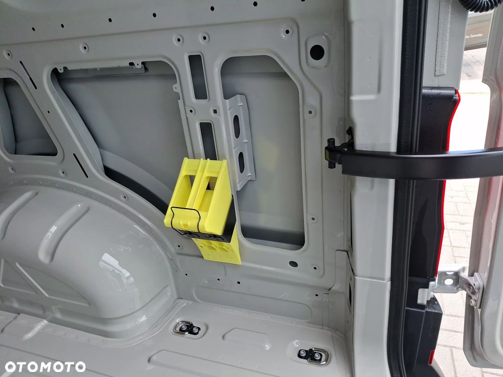Volkswagen Crafter - 34