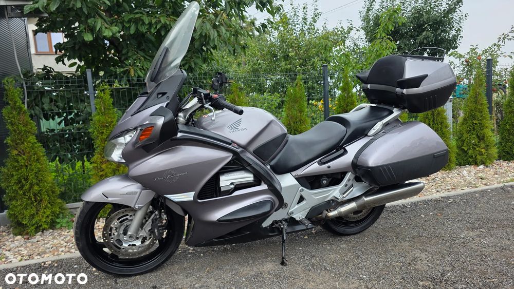 Honda ST - 4