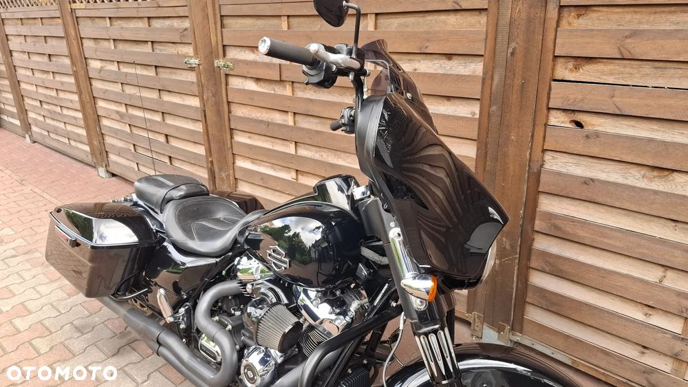 Harley-Davidson Touring Street Glide - 15