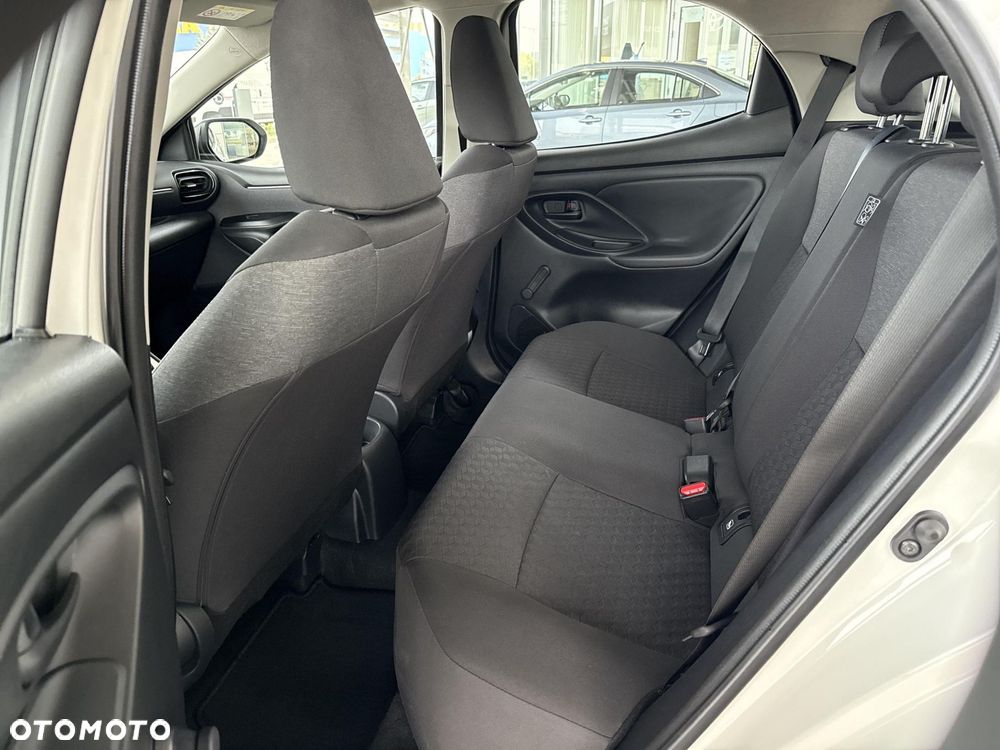 Toyota Yaris - 13