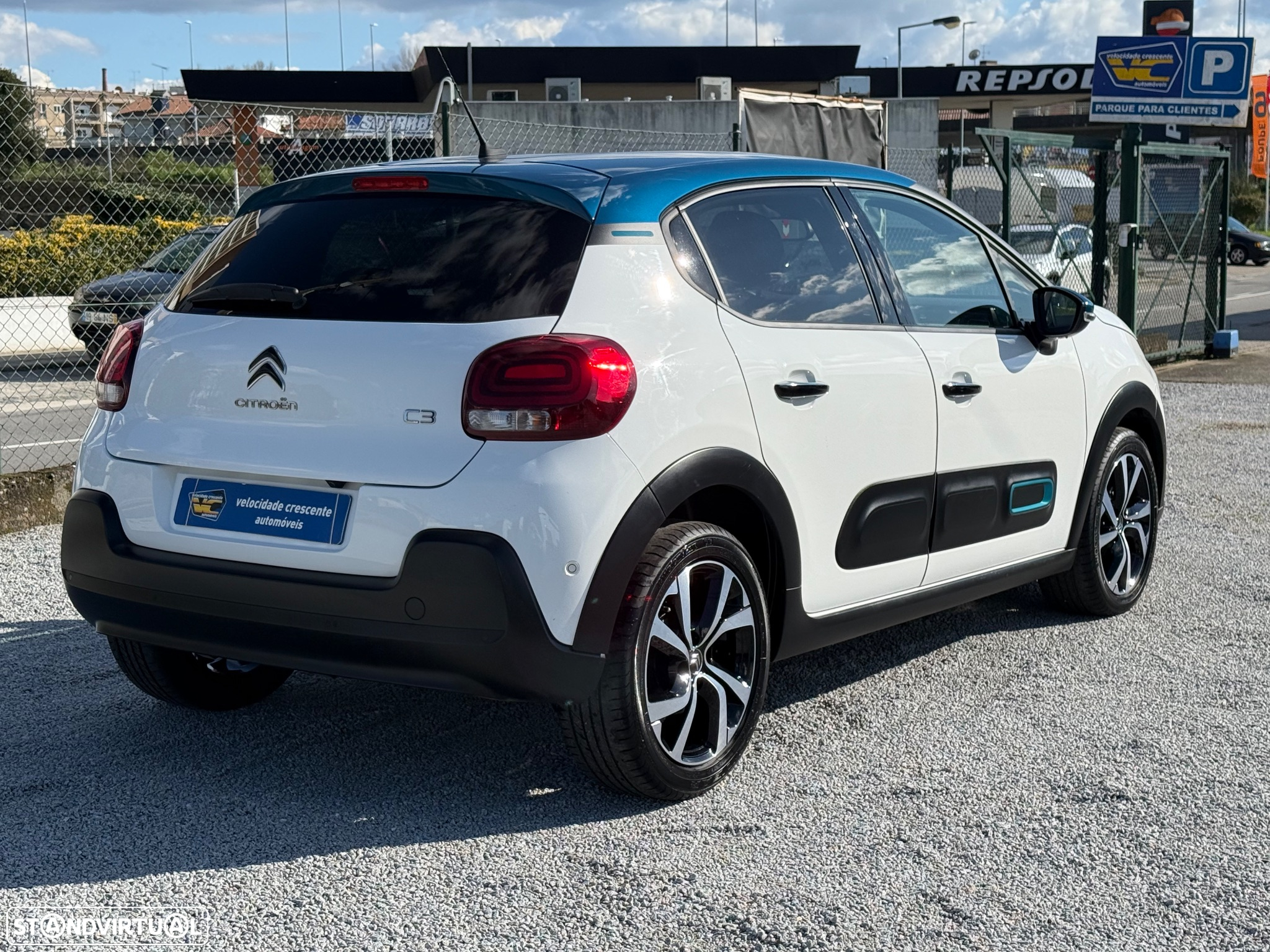 Citroën C3 1.2 PureTech Shine - 9