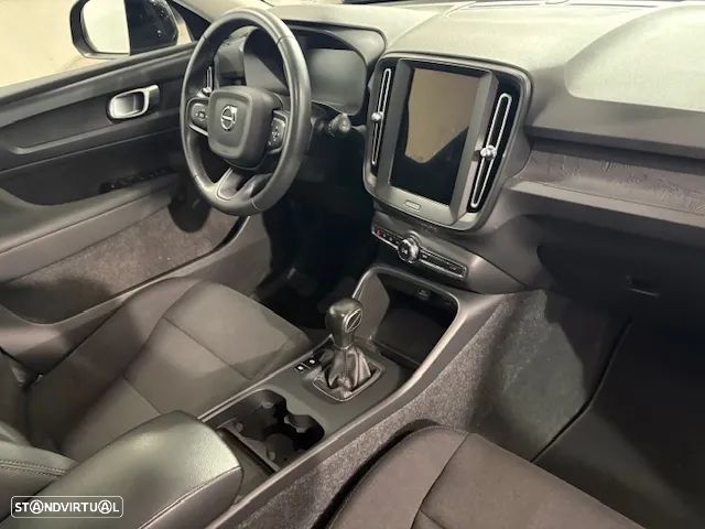 Volvo XC 40 1.5 T2 Momentum Plus - 31