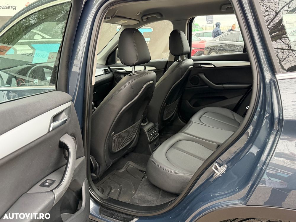 BMW X1 xDrive18d - 13