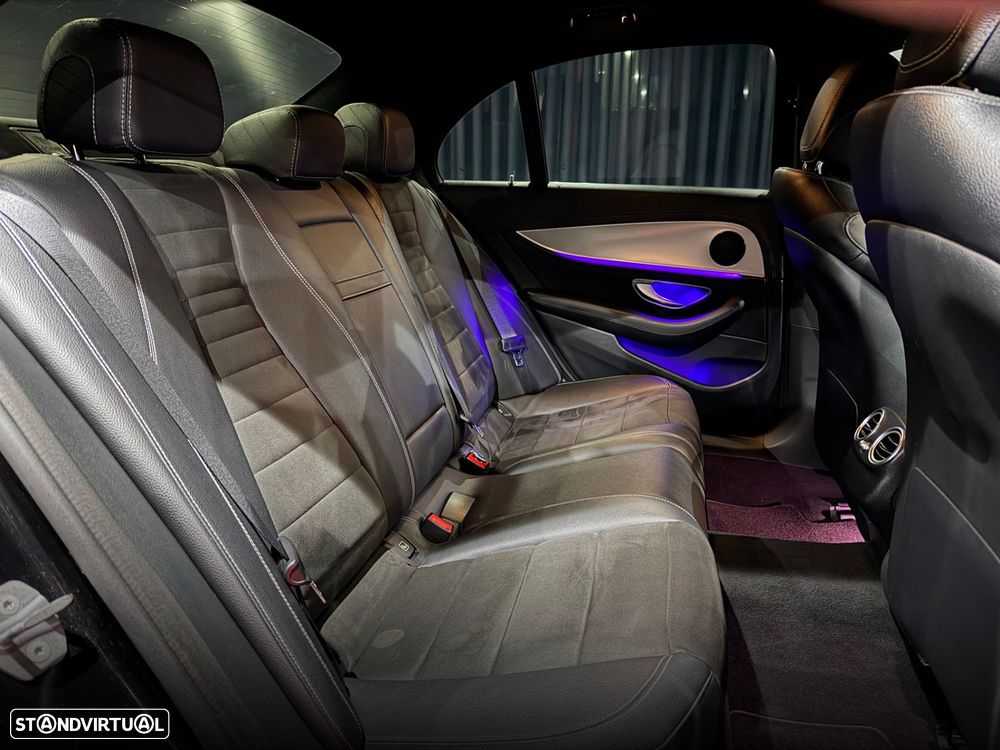 Mercedes-Benz E 220 d 4Matic 9G-TRONIC AMG Line - 44